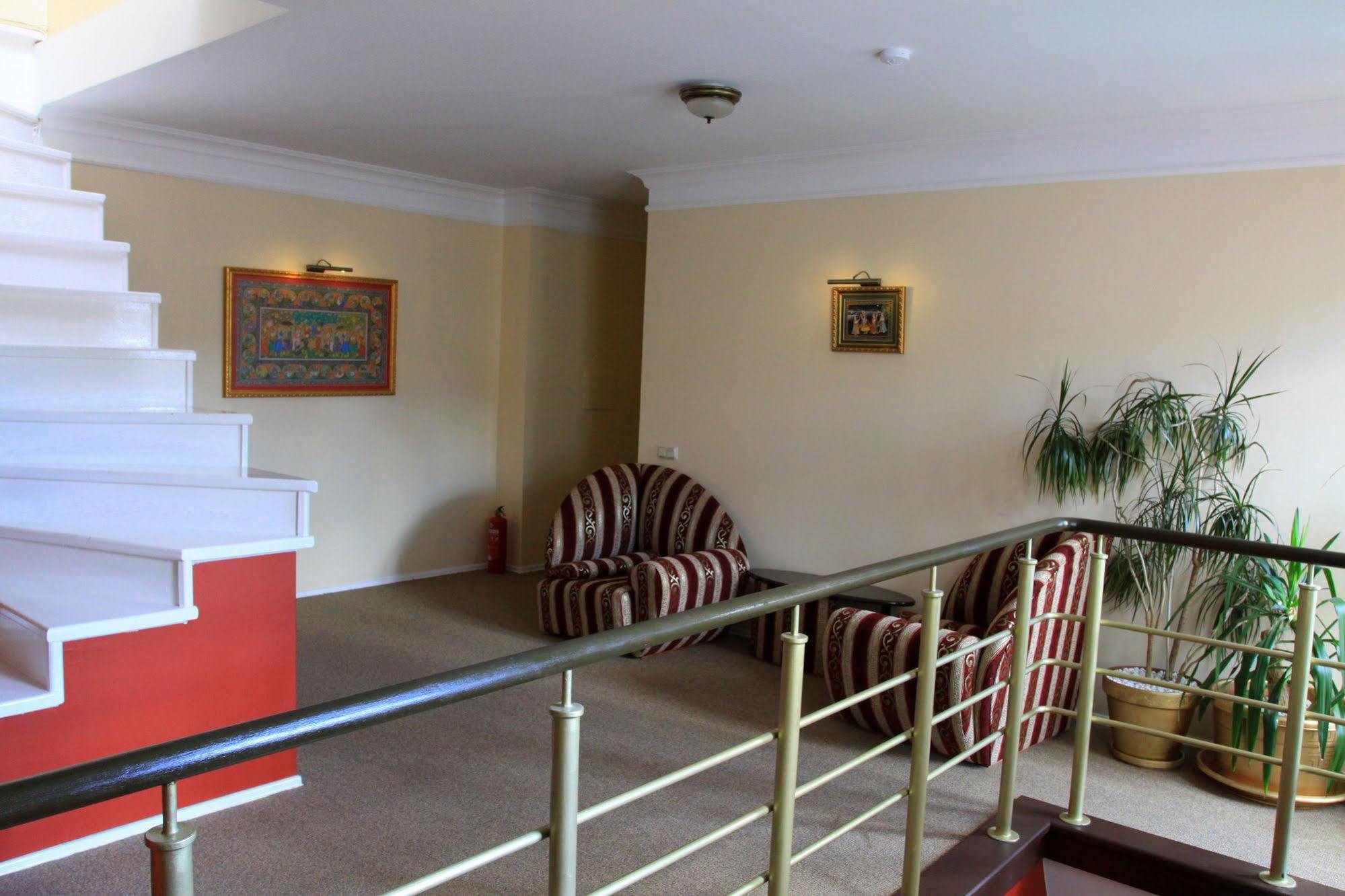 Hotel Radharane Kaunas Exterior photo